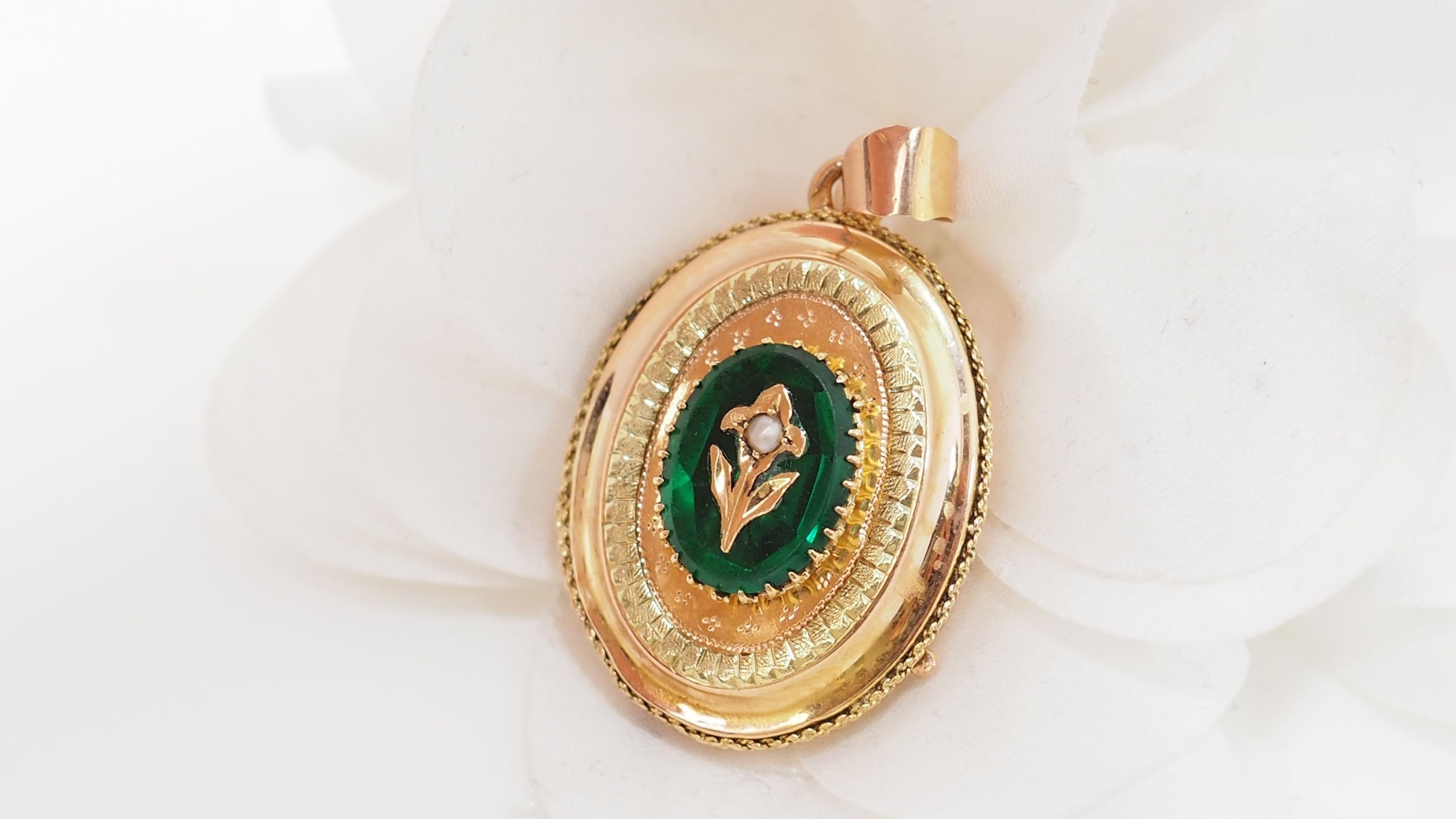 Pendentif porte photo en jaune