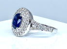 Bague marguerite ovale en or 18 carats en saphir et diamants