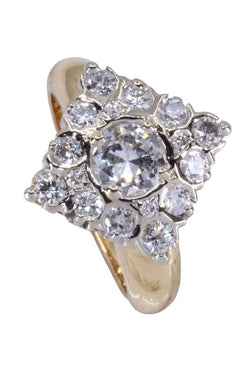 Modern diamond ring in yellow gold and white gold
