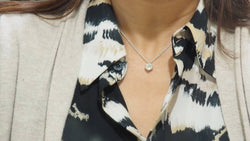 Collier solitaire en or blanc et diamant 1,40ct