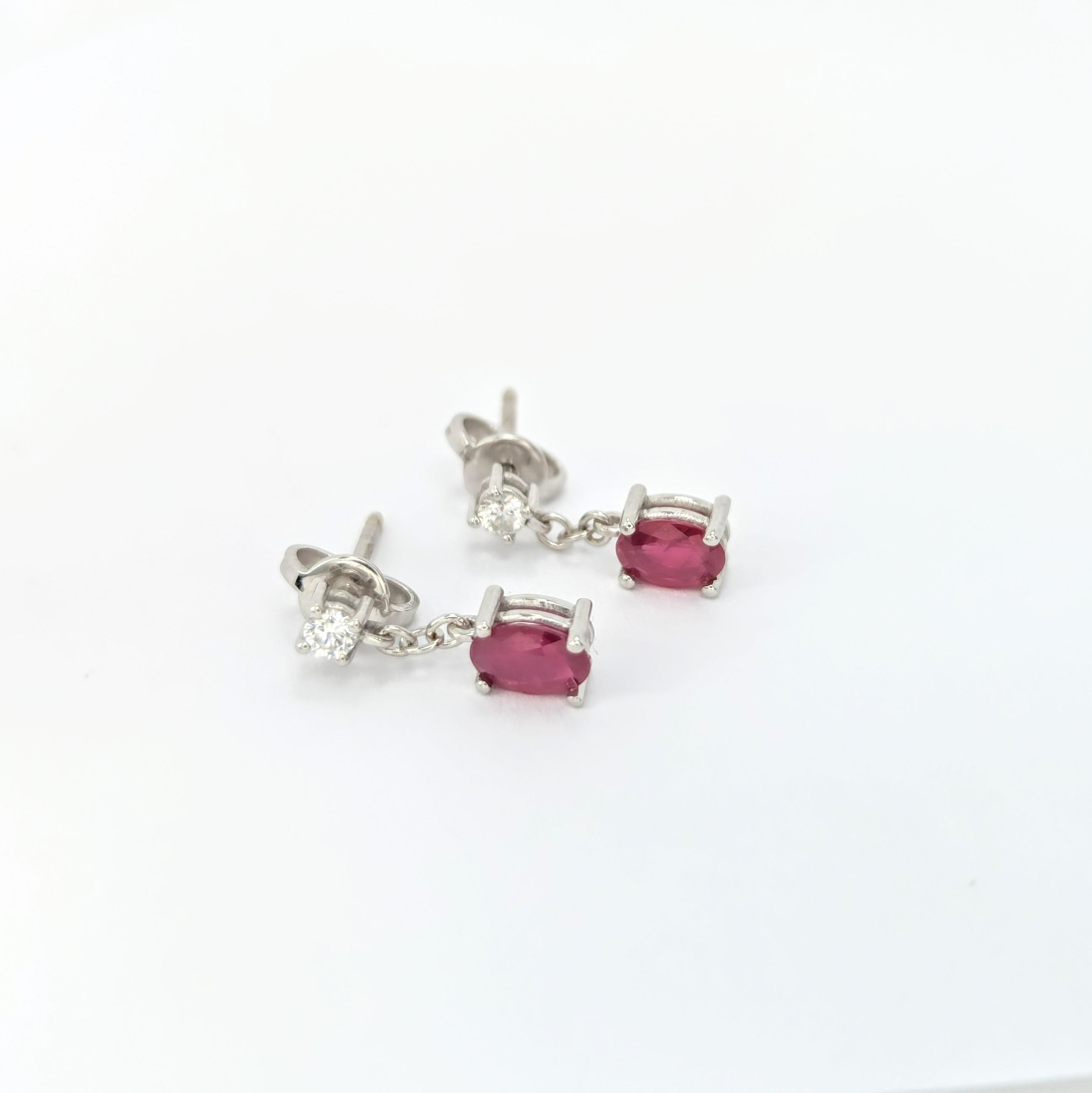 Boucles d'oreilles or blanc diamants et rubis