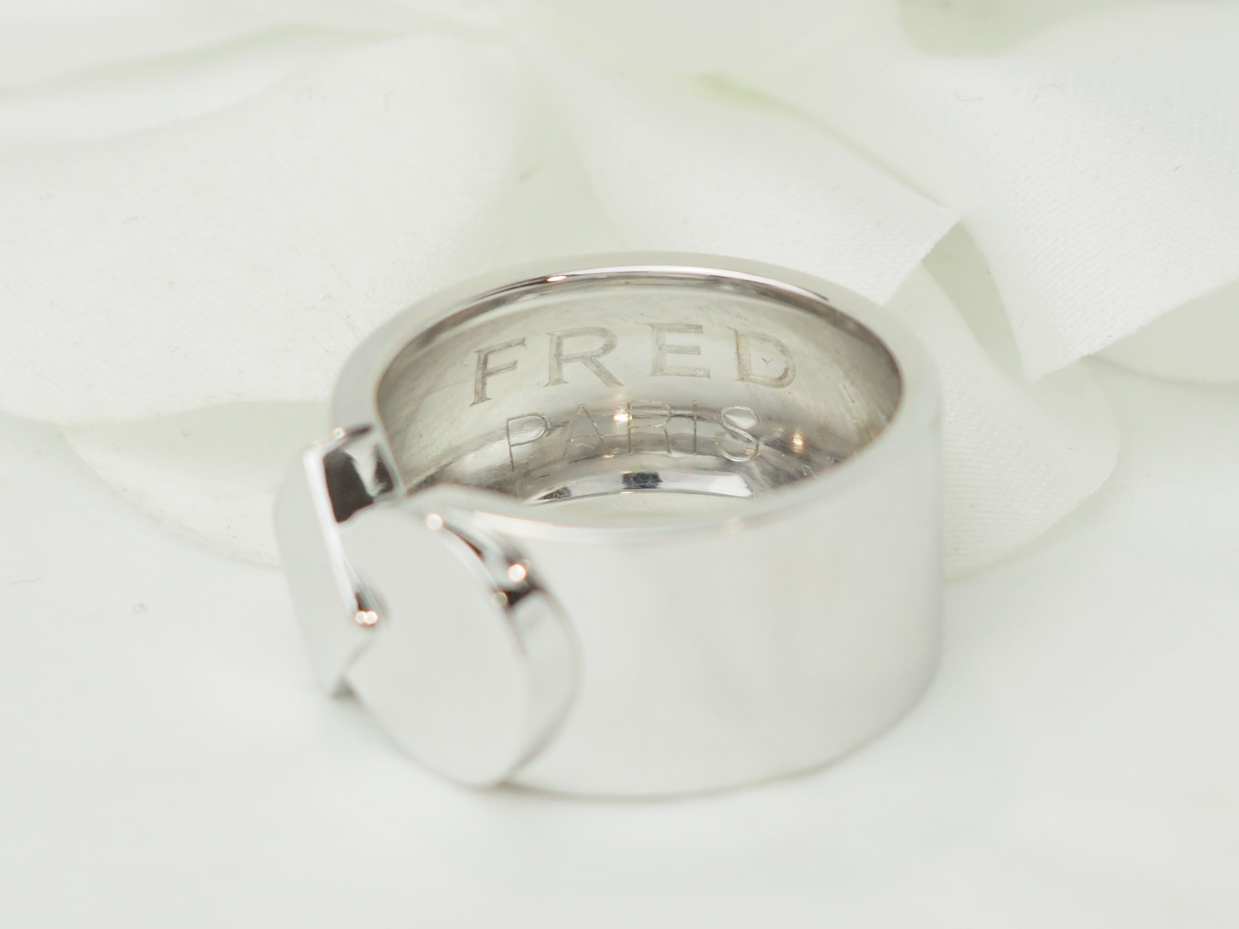 Bague FRED Fredkiss en or blanc