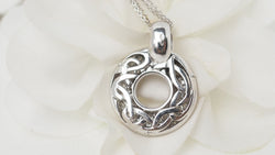 Collier en or blanc et diamants