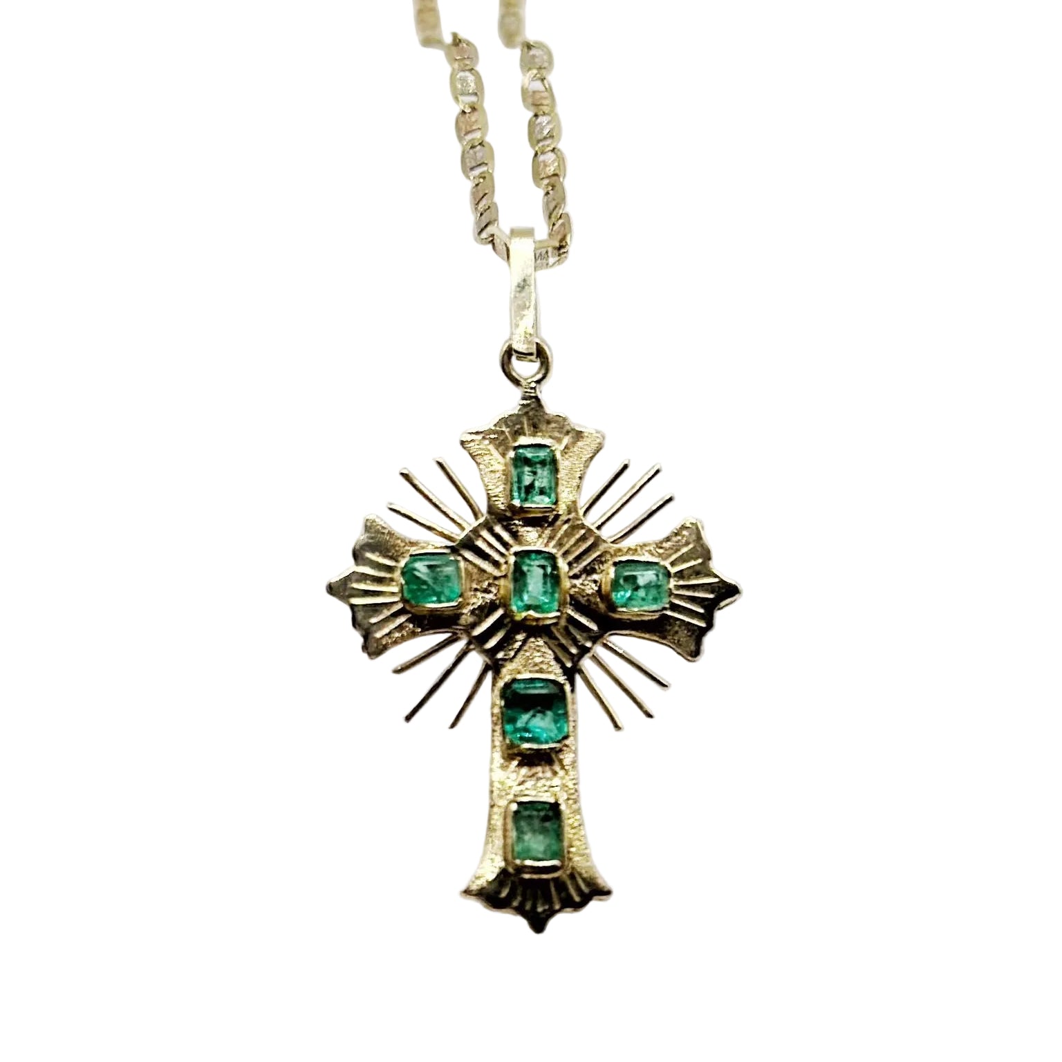 Pendentif en or jaune et émeraudes