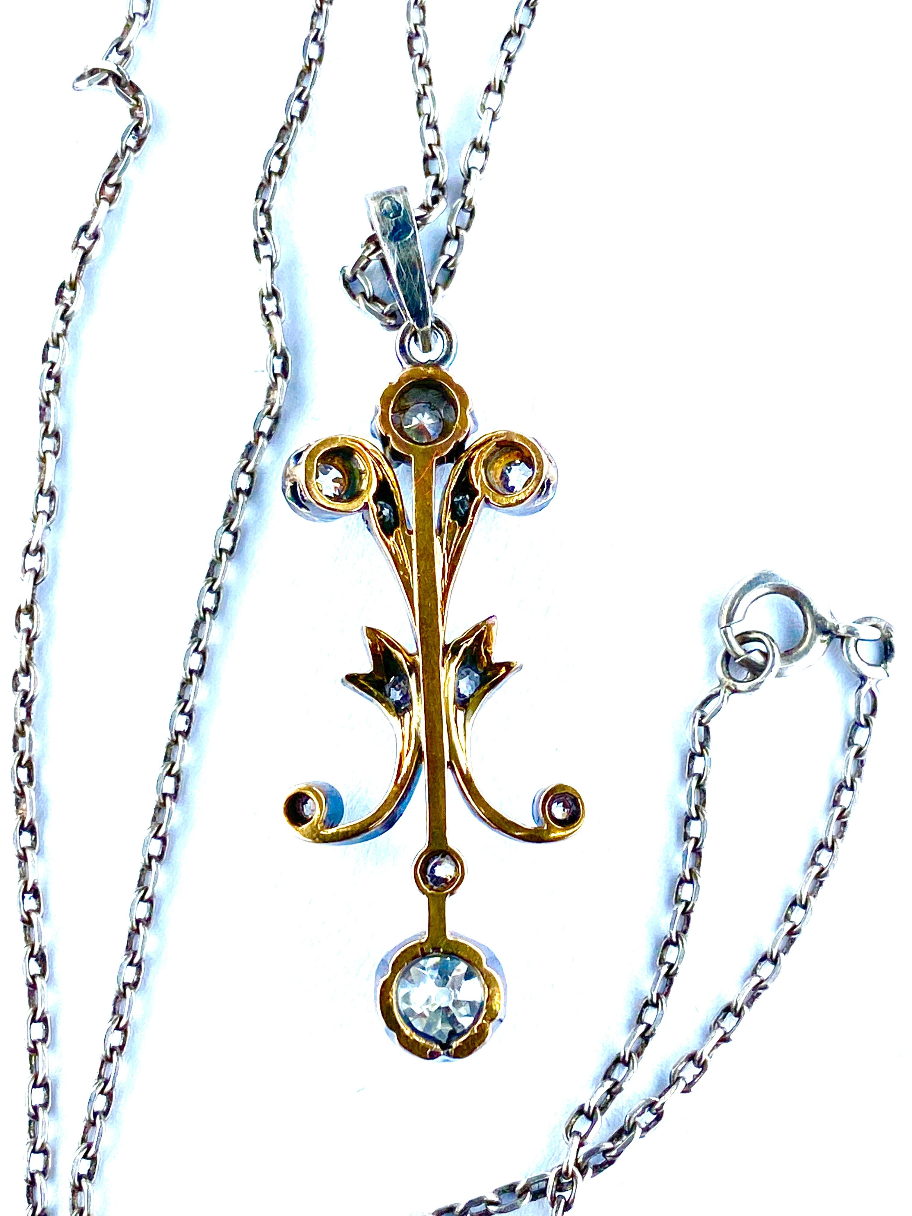 Gold and silver pendant set with diamonds, with chain. Napoleon III period