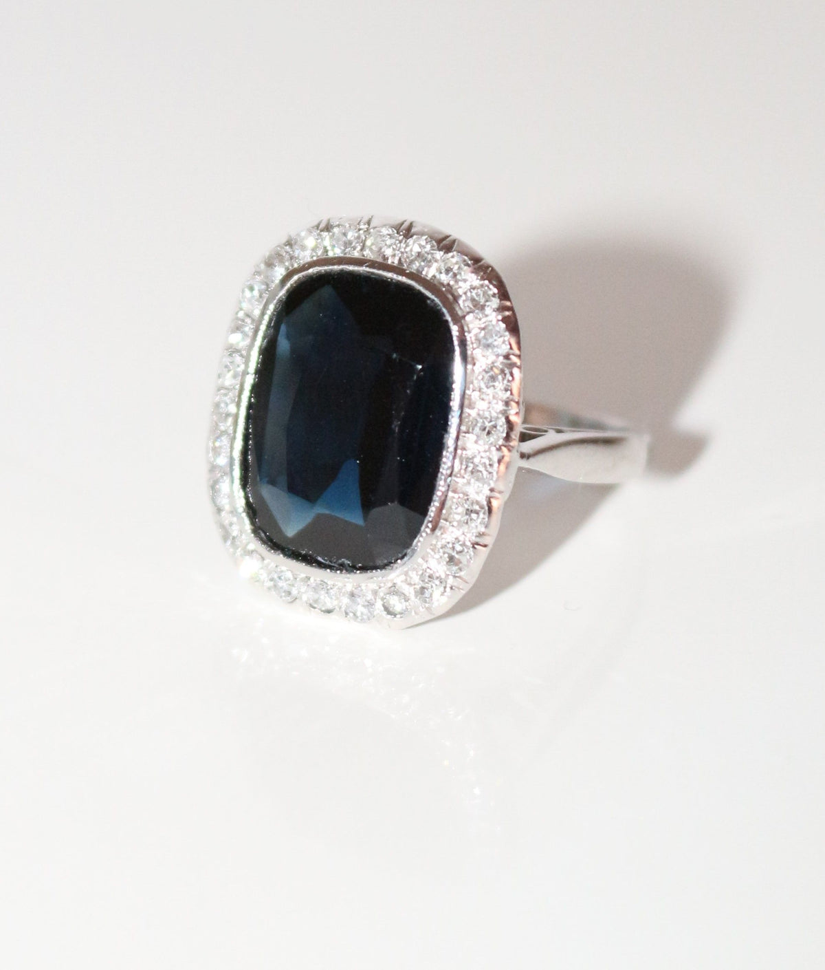 Bague Art Déco Saphir Diamants Platine