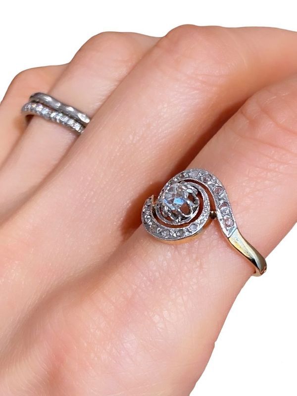 Bague tourbillon ancienne, en or Jaune 18k, platine et diamants