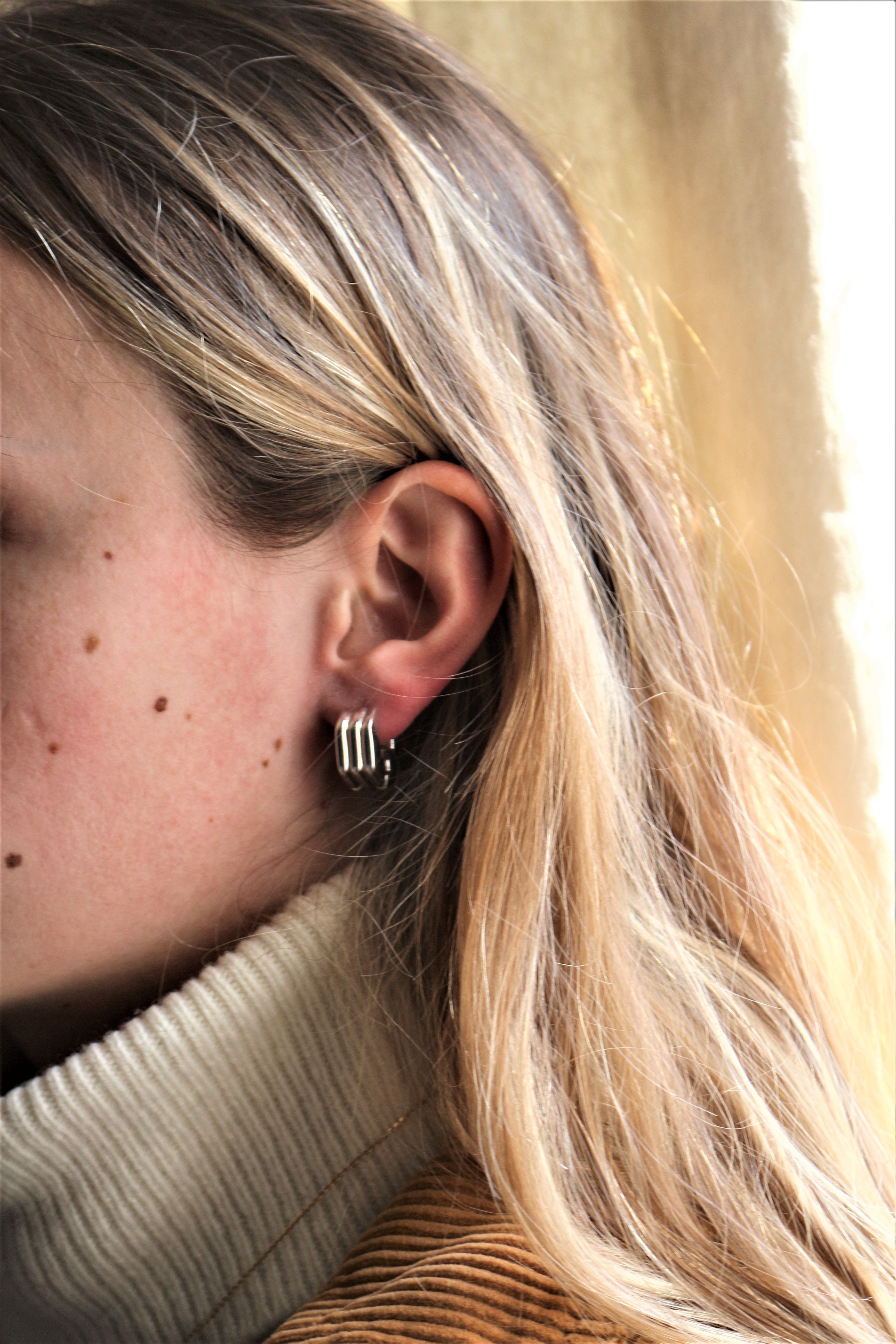 Chimento Vintage Pierced Earrings in White Gold