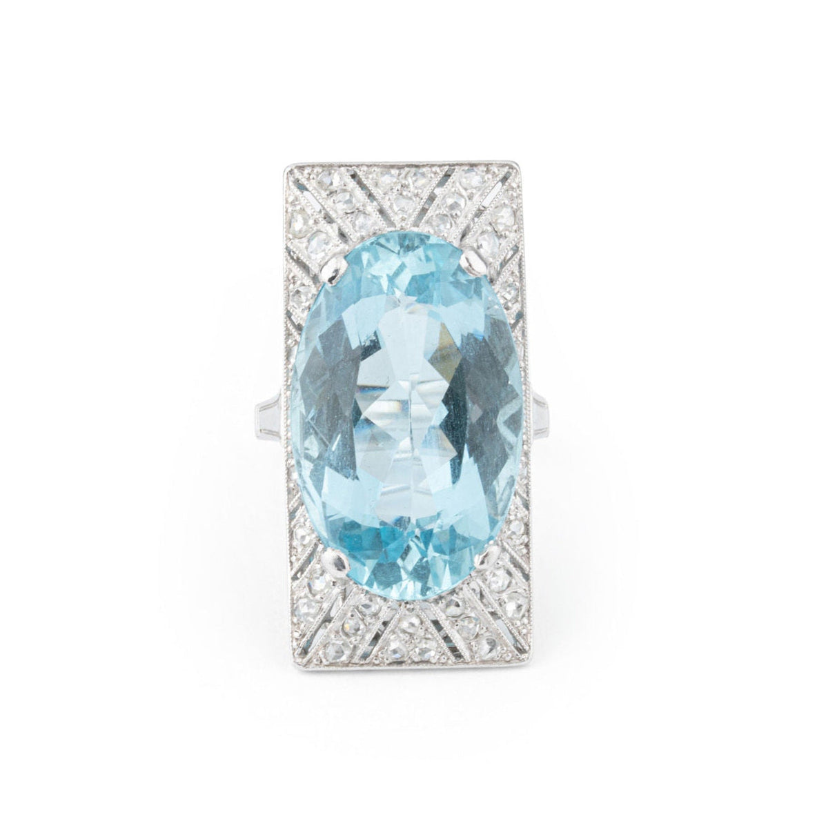 Bague en or blanc, aigue marine et diamants