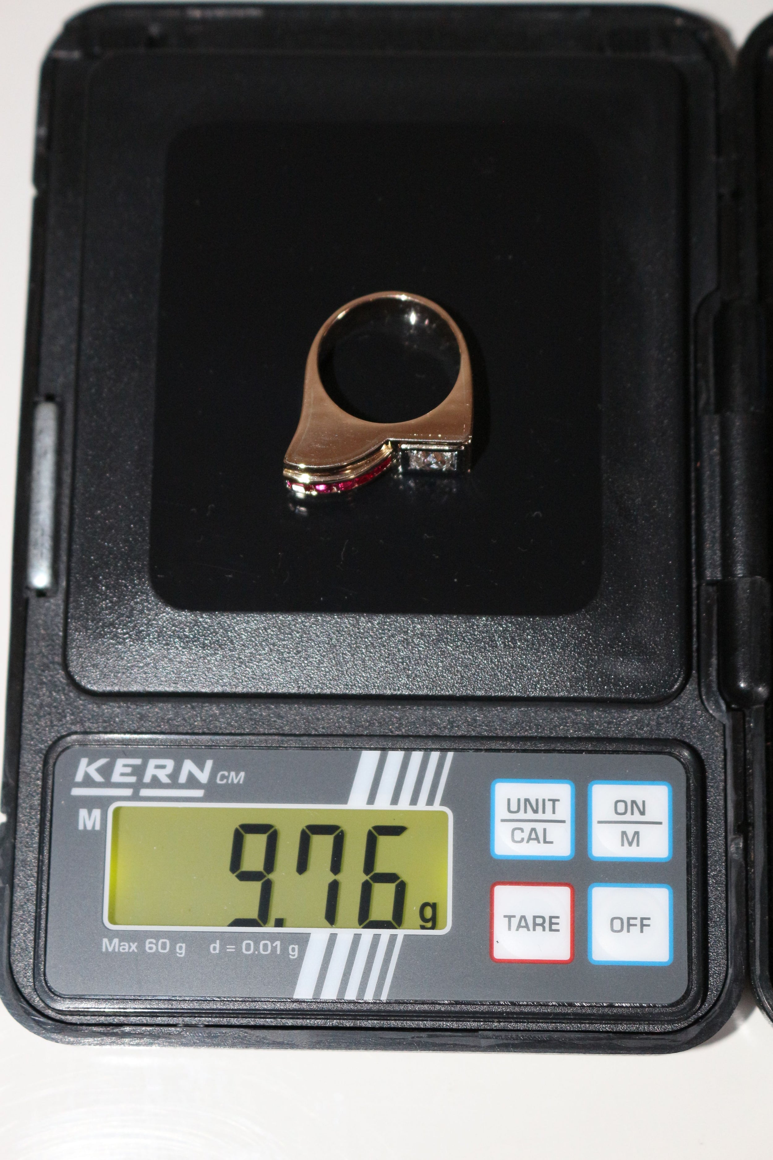 Bague Tank Diamant Et Pierres Rouges