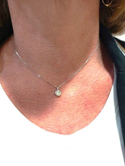 Collier diamant solitaire 0.80 carat en or blanc