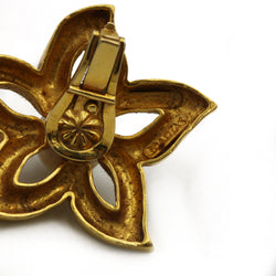 ZOLOTAS clip earrings in yellow gold and cultured pearls