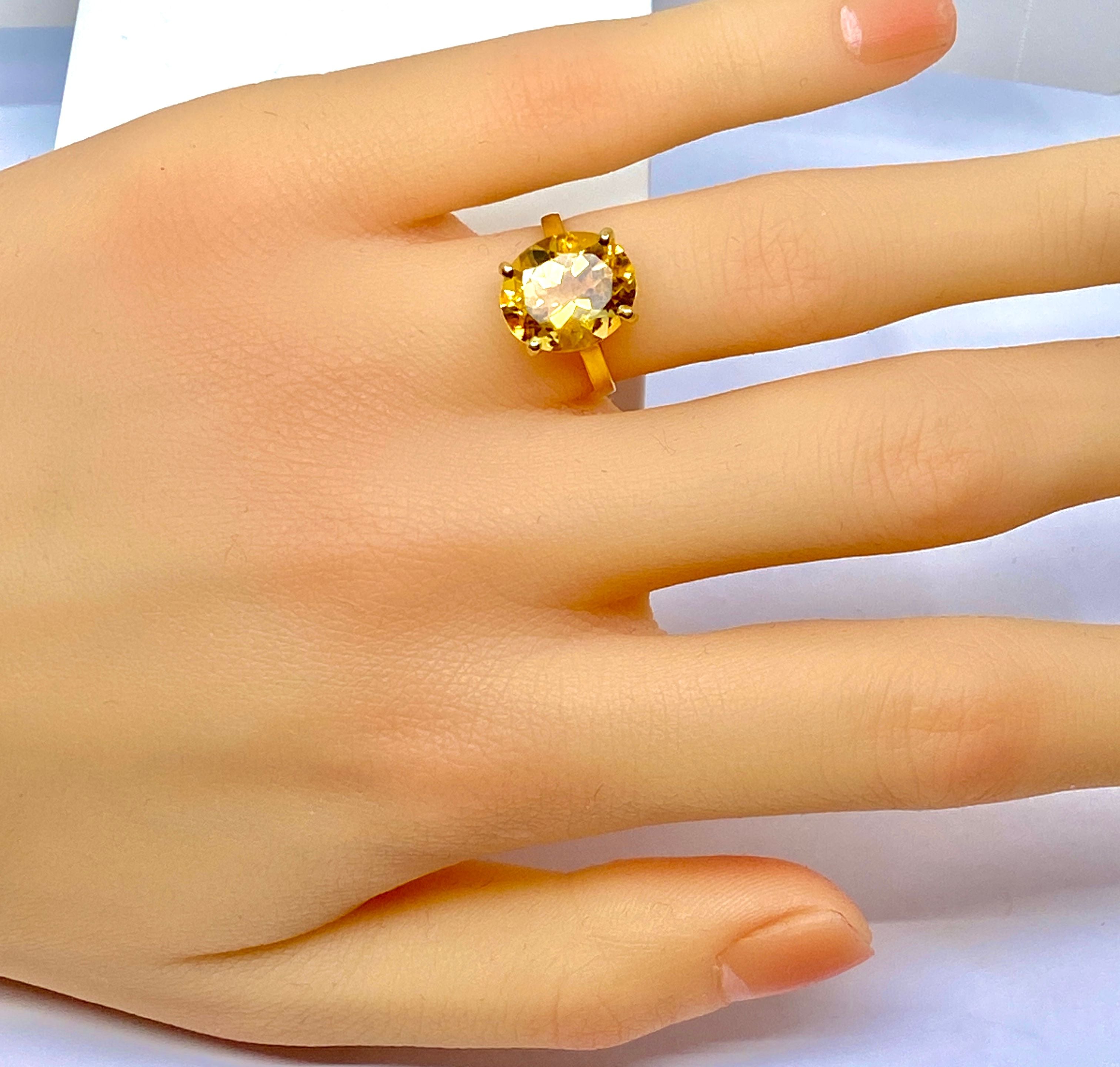 Bague en or jaune 18 carats et citrine