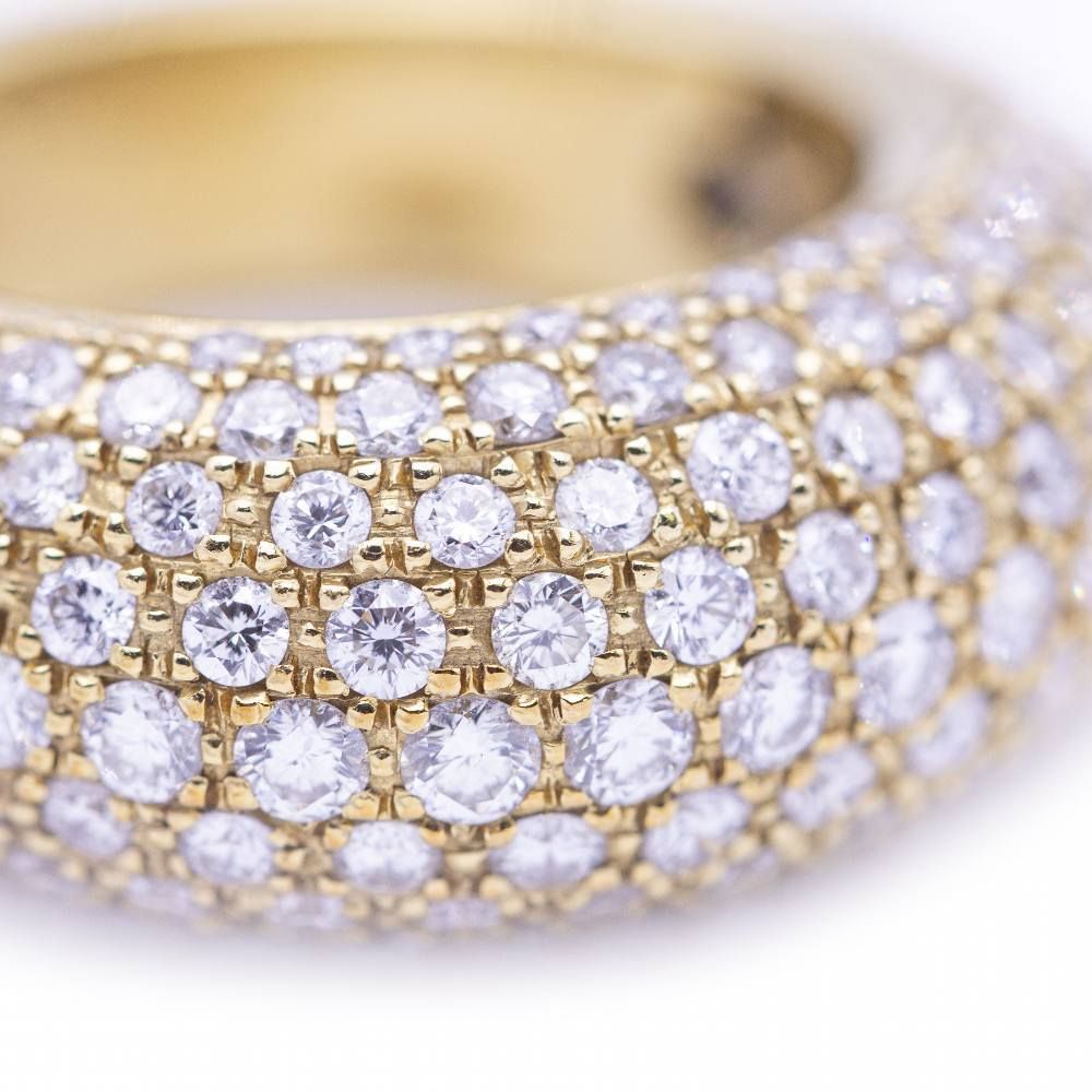 Bague en or jaune et pavé de Diamants
