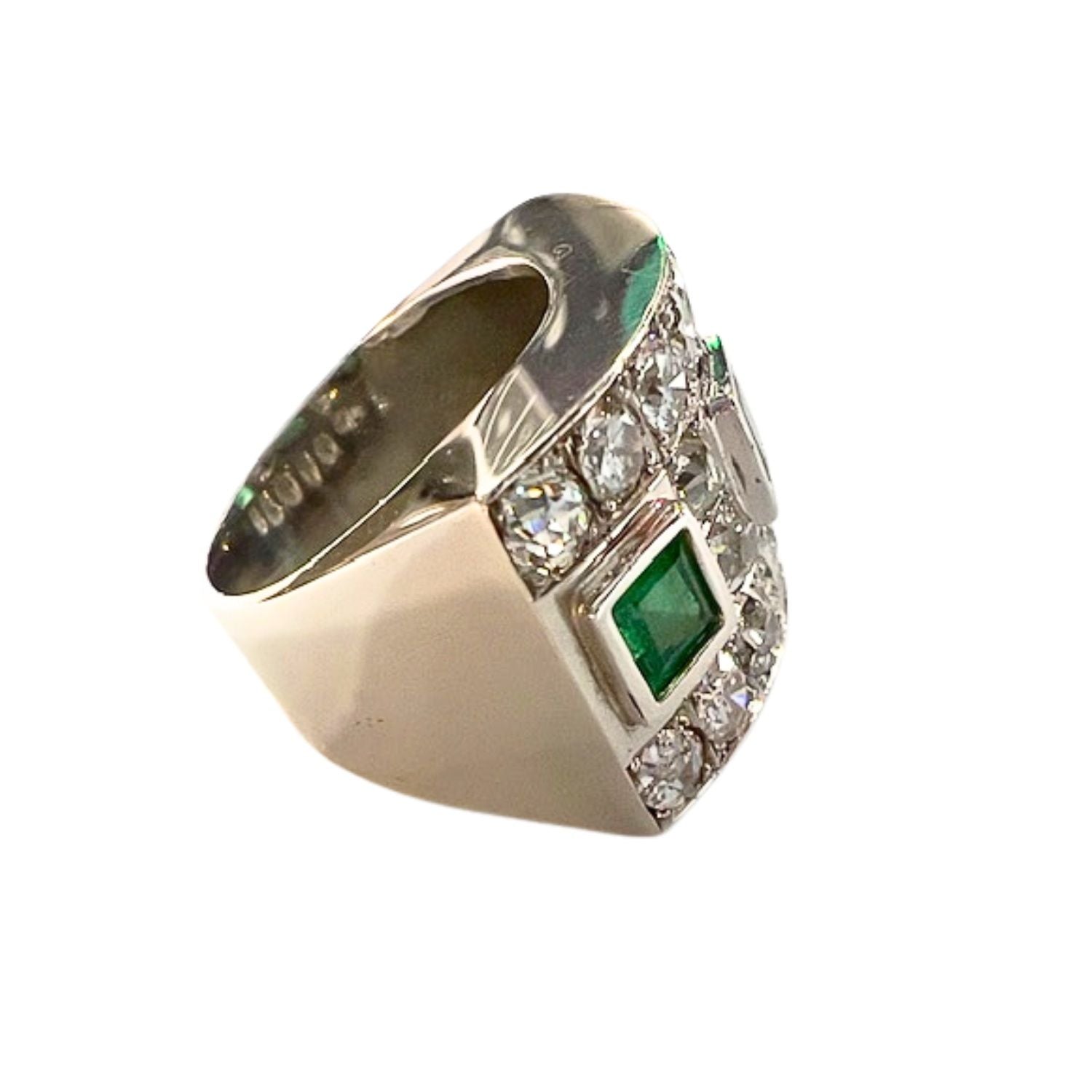 SORTIJA DISEÑO RETRO ÉPOCA 1950 de ORO 18 kts con DIAMANTES y ESMERALDAS