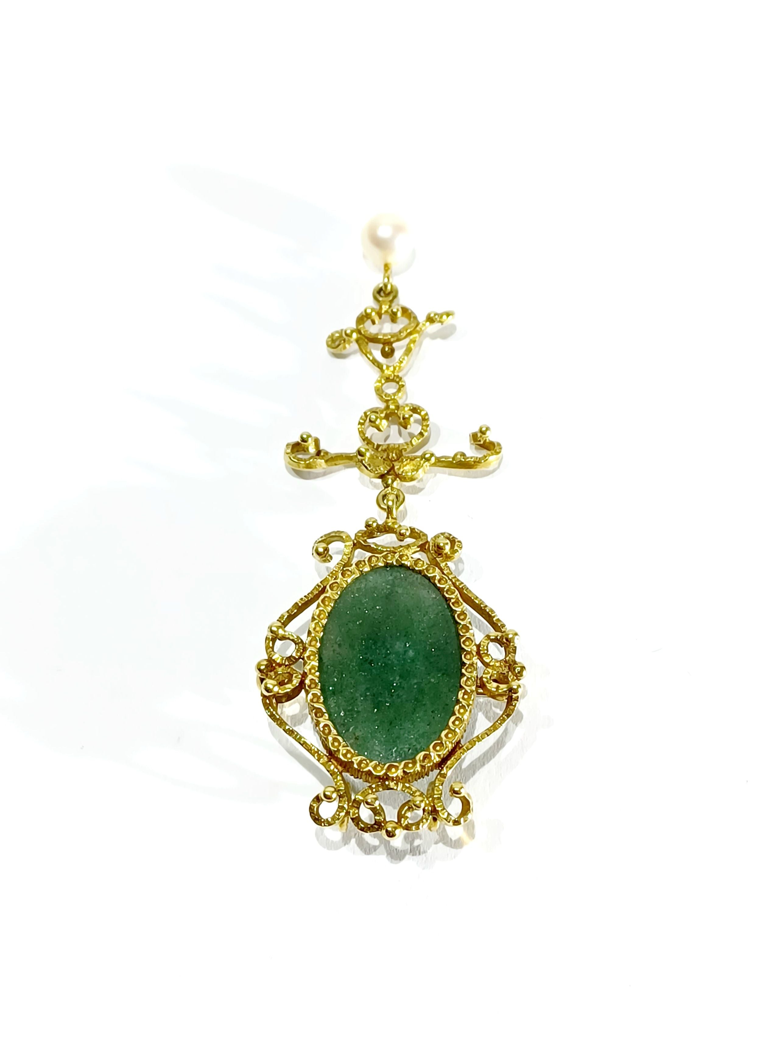 Brooch Pearl and jade pendant yellow gold