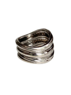 Bague, en or blanc 18k sertie de diamants