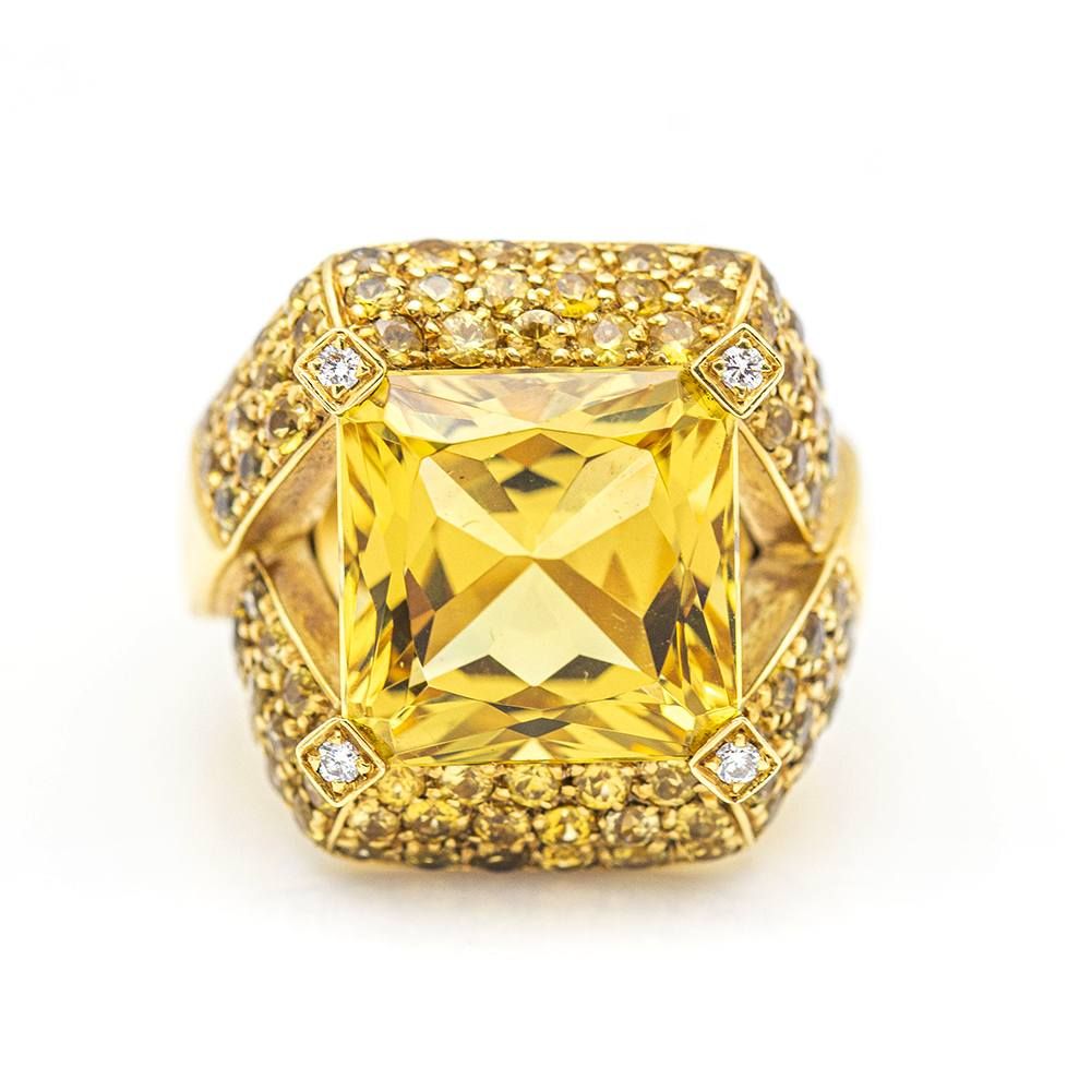 MYANMAR Bague en or jaune et saphir d'occasion