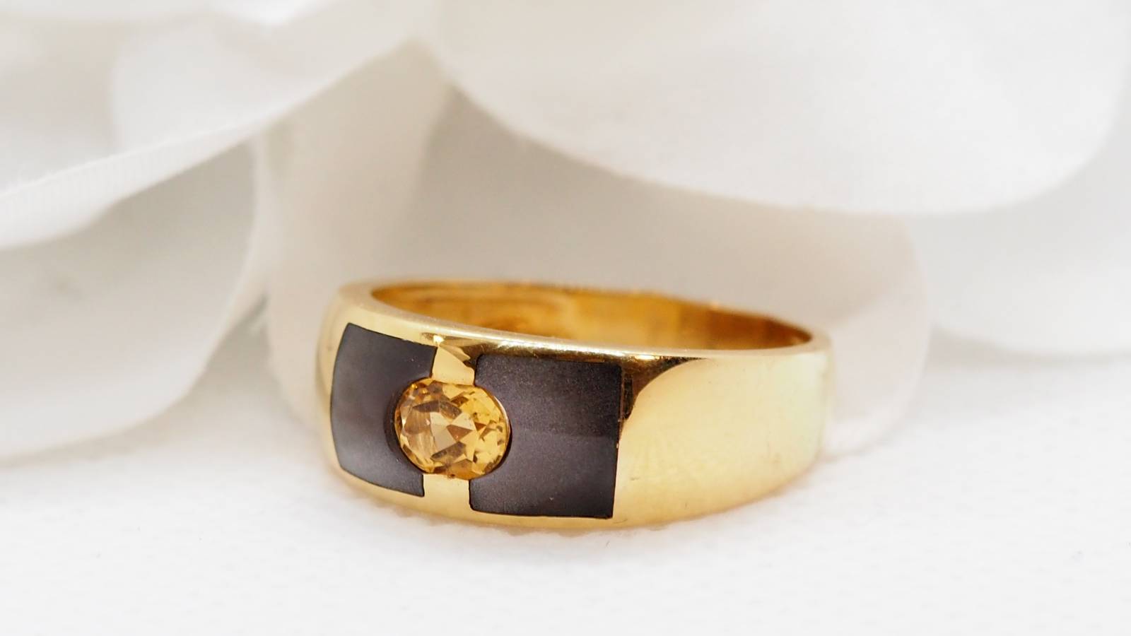 Bague Clozeau en or jaune , citrine et résine