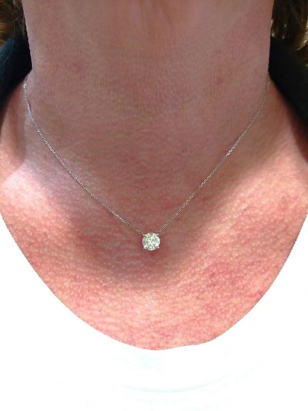 Collier diamant solitaire 1.05 carat en or blanc