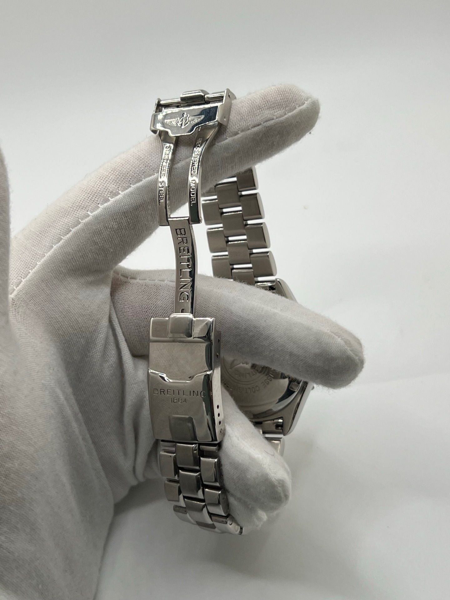 Breitling Superocean Automatic A17040