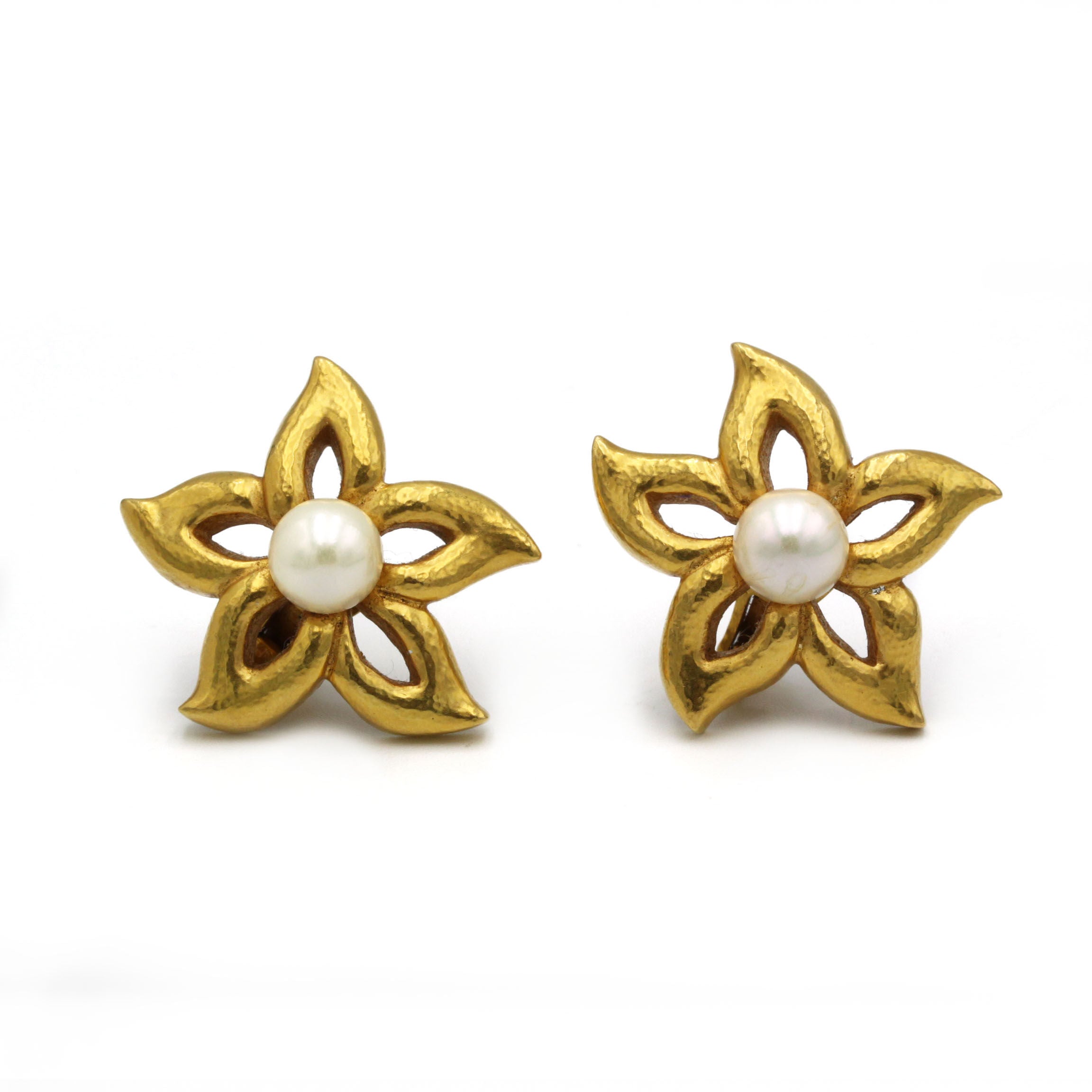 ZOLOTAS clip earrings in yellow gold and cultured pearls