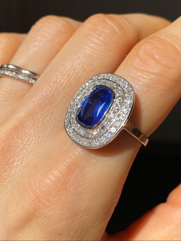 Bague en or blanc 18k saphir et diamants