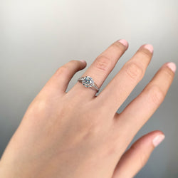 Solitaire accompagné - Platine & Diamants