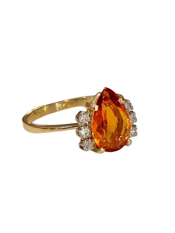 Bague, en or jaune 18k ornée d'une citrine et diamants