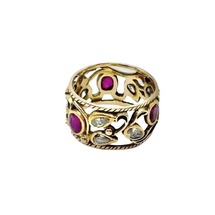 Bandeau ring in yellow gold, diamond and ruby