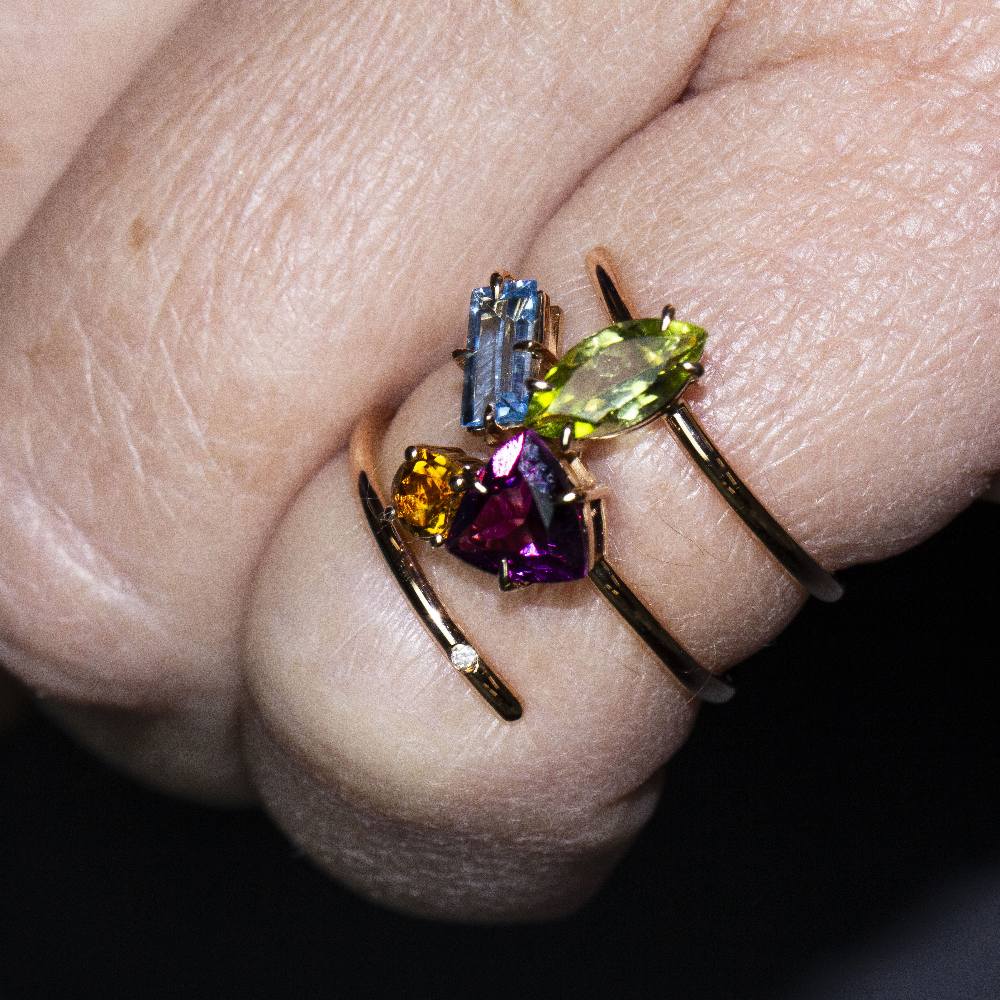 Bague Cocktail en or rose, péridot, topaze, grenat, tourmaline et diamant