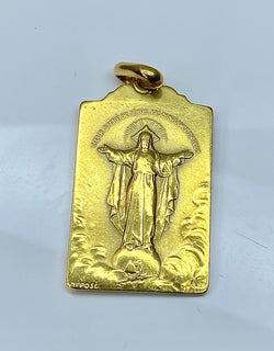 Médaille en or jaune 18 carats recto verso : Vierge et Christ, signée BOUIX