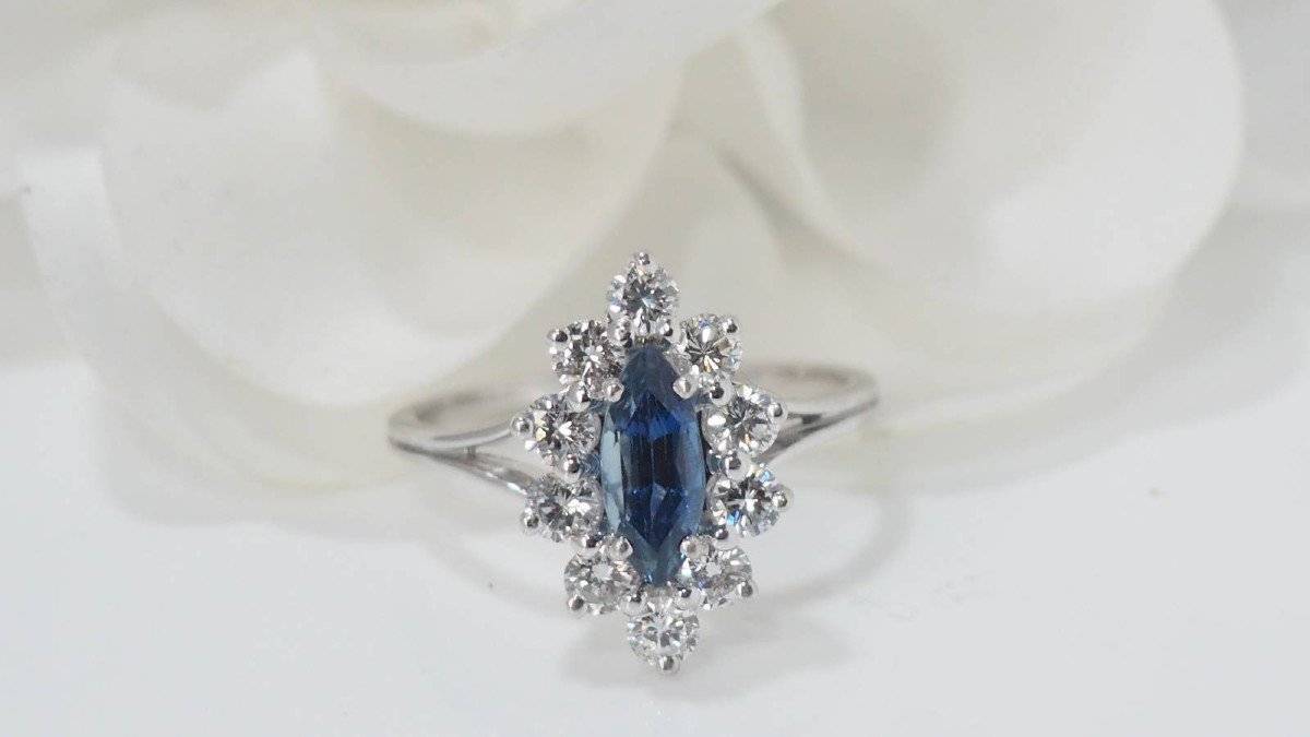 White gold, sapphire and diamond shuttle ring 