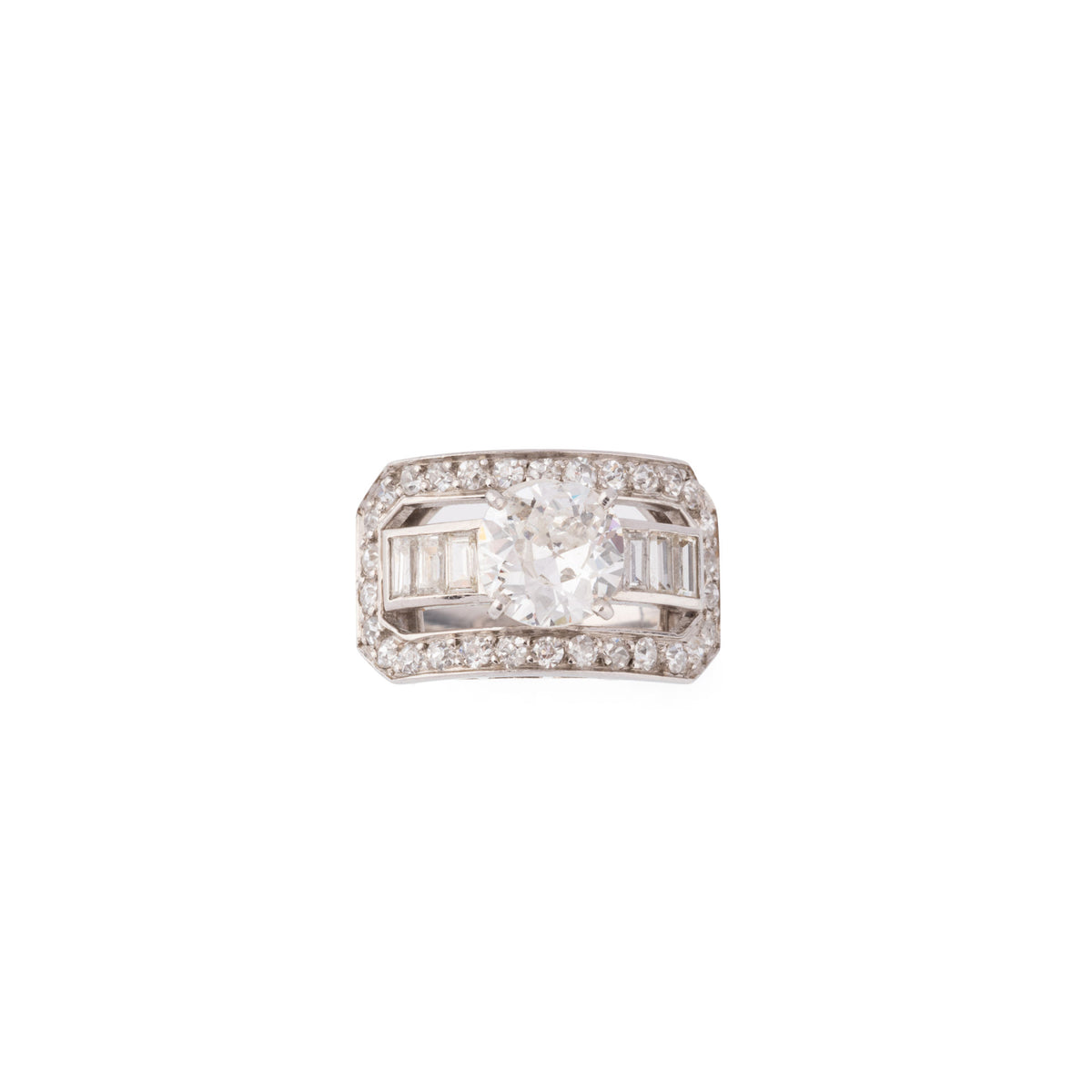 Bague Art Déco en platine et diamants