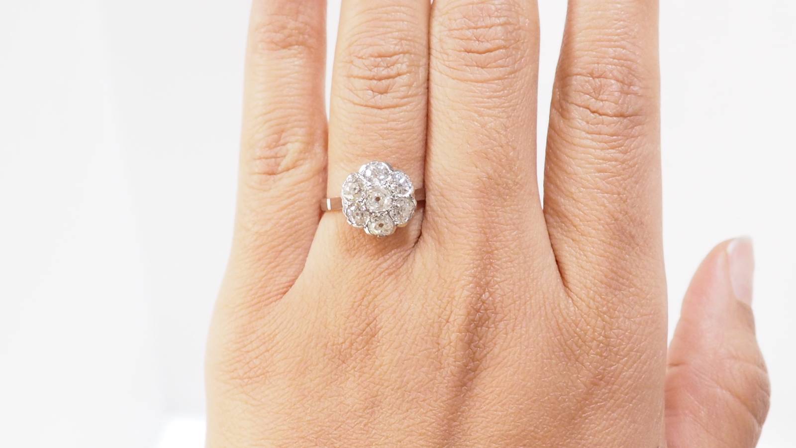 Bague Fleur en platine et diamants