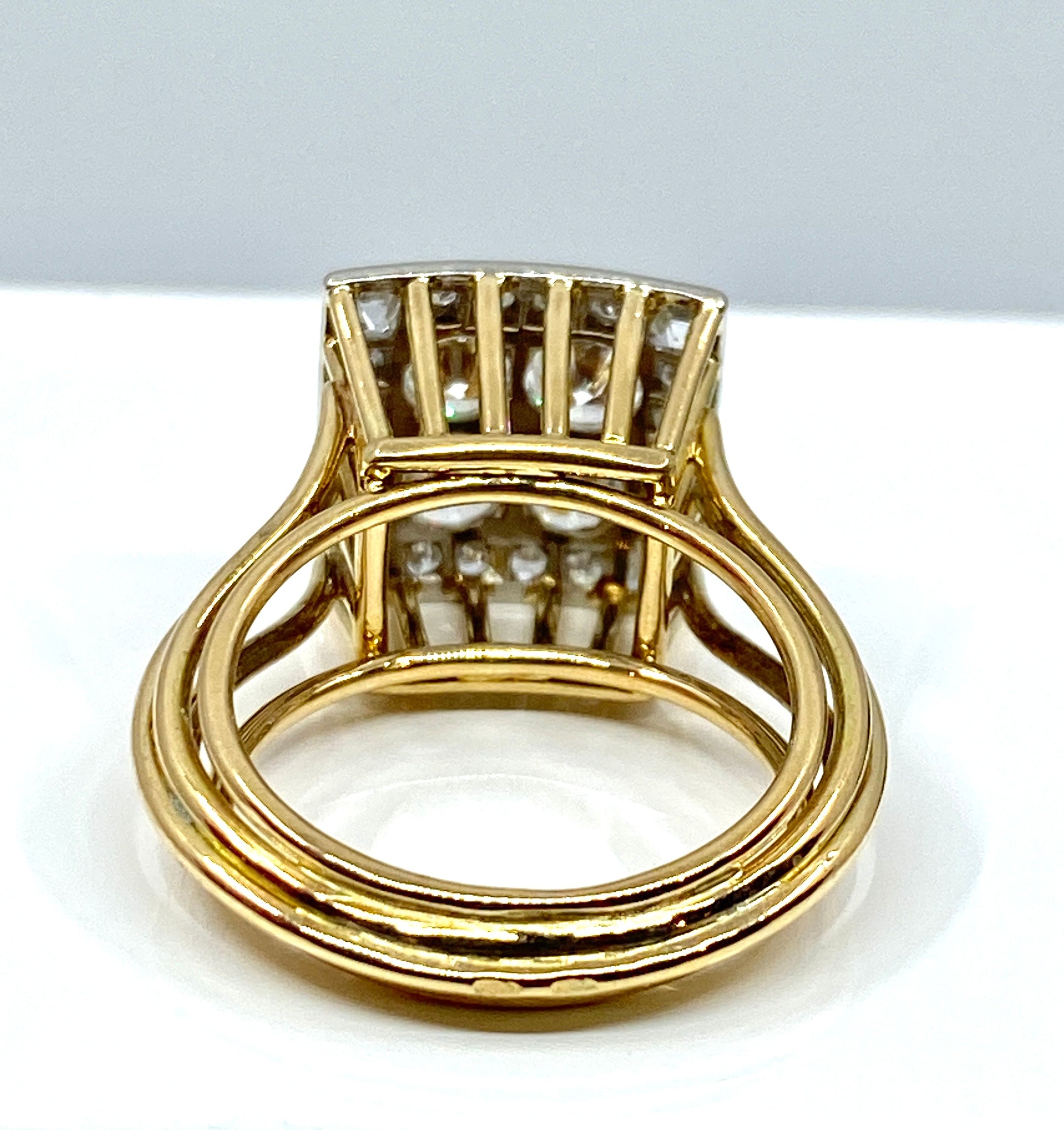 Ring in yellow gold, white gold and diamonds
