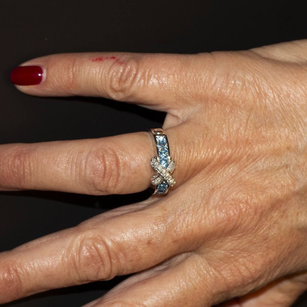 Bague en or blanc, topazes et diamants d'occasion