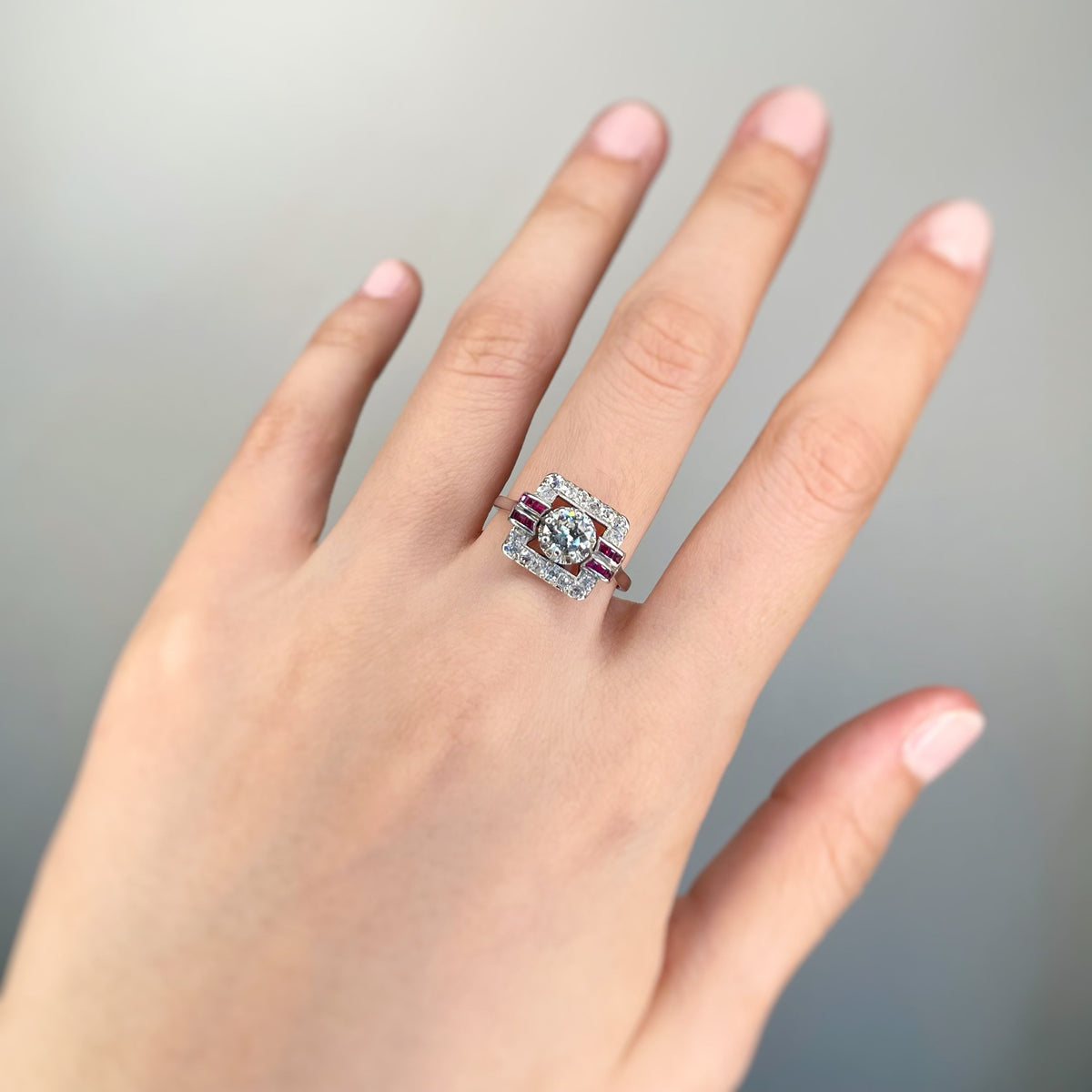 Bague Art-Déco - Platine, diamants & rubis