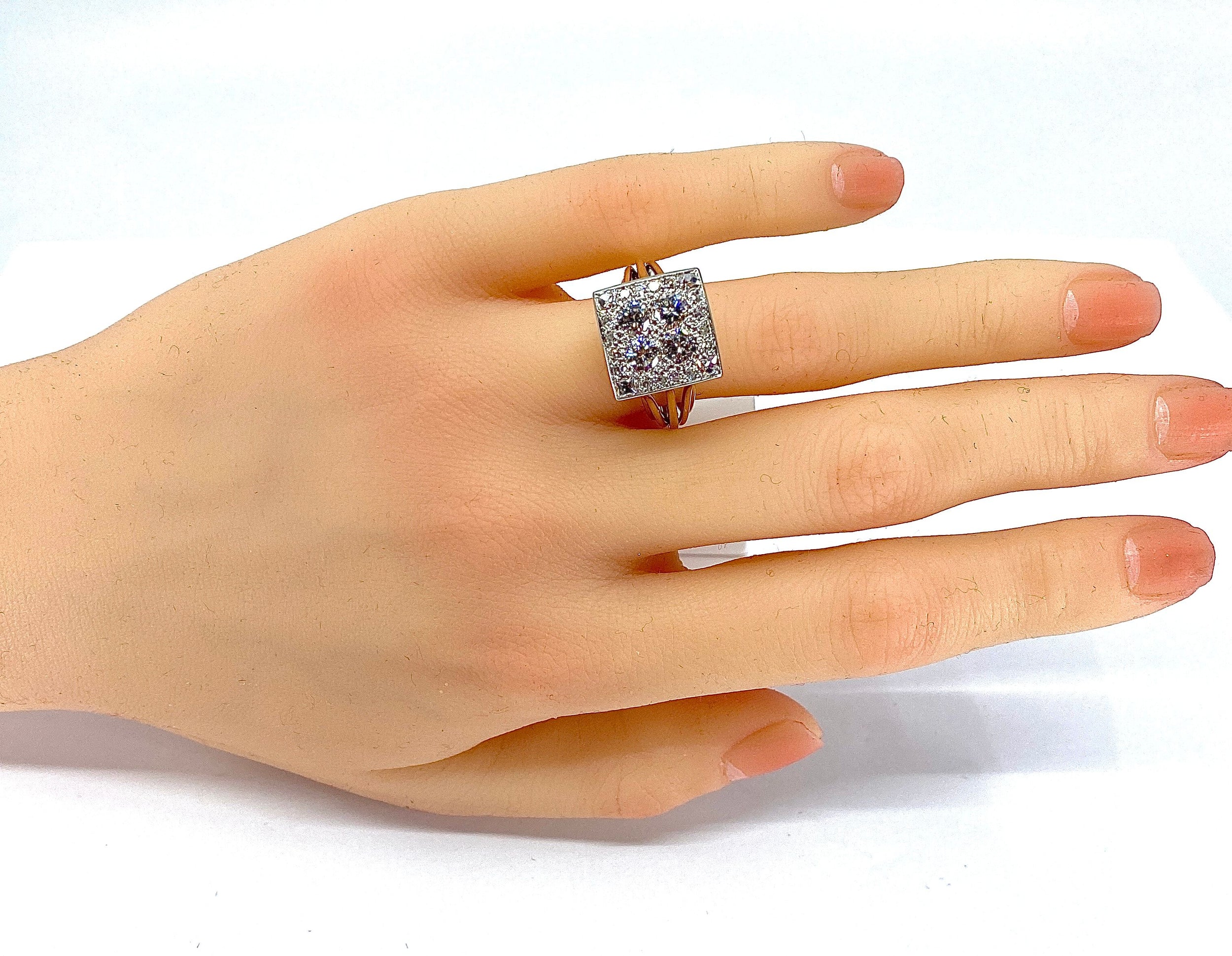 Ring in yellow gold, white gold and diamonds