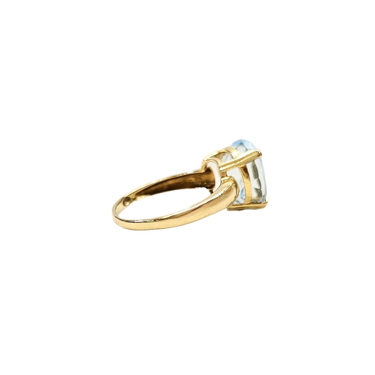 Bague en or jaune 18 carats et Topaze naturelle taille ovale- Taille EU53