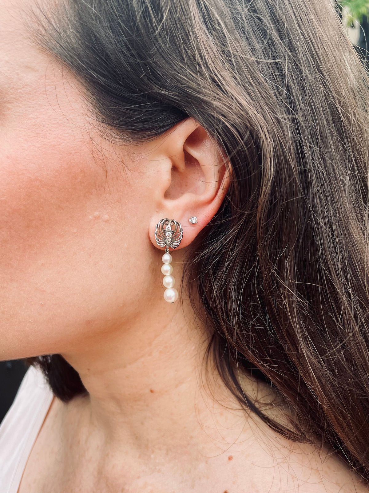 Boucles d'oreilles Pendantes en or blanc perles et diamants