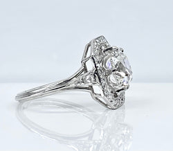 Bague en platine, diamant coussin 1,51 carat, époque Art Deco