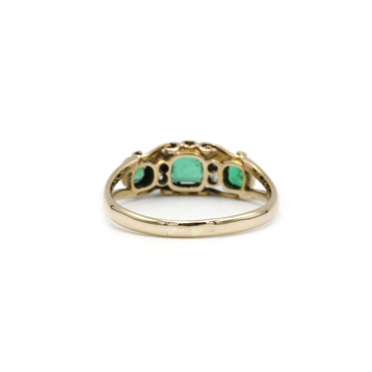 Bague - Or, Diamants, Emeraudes