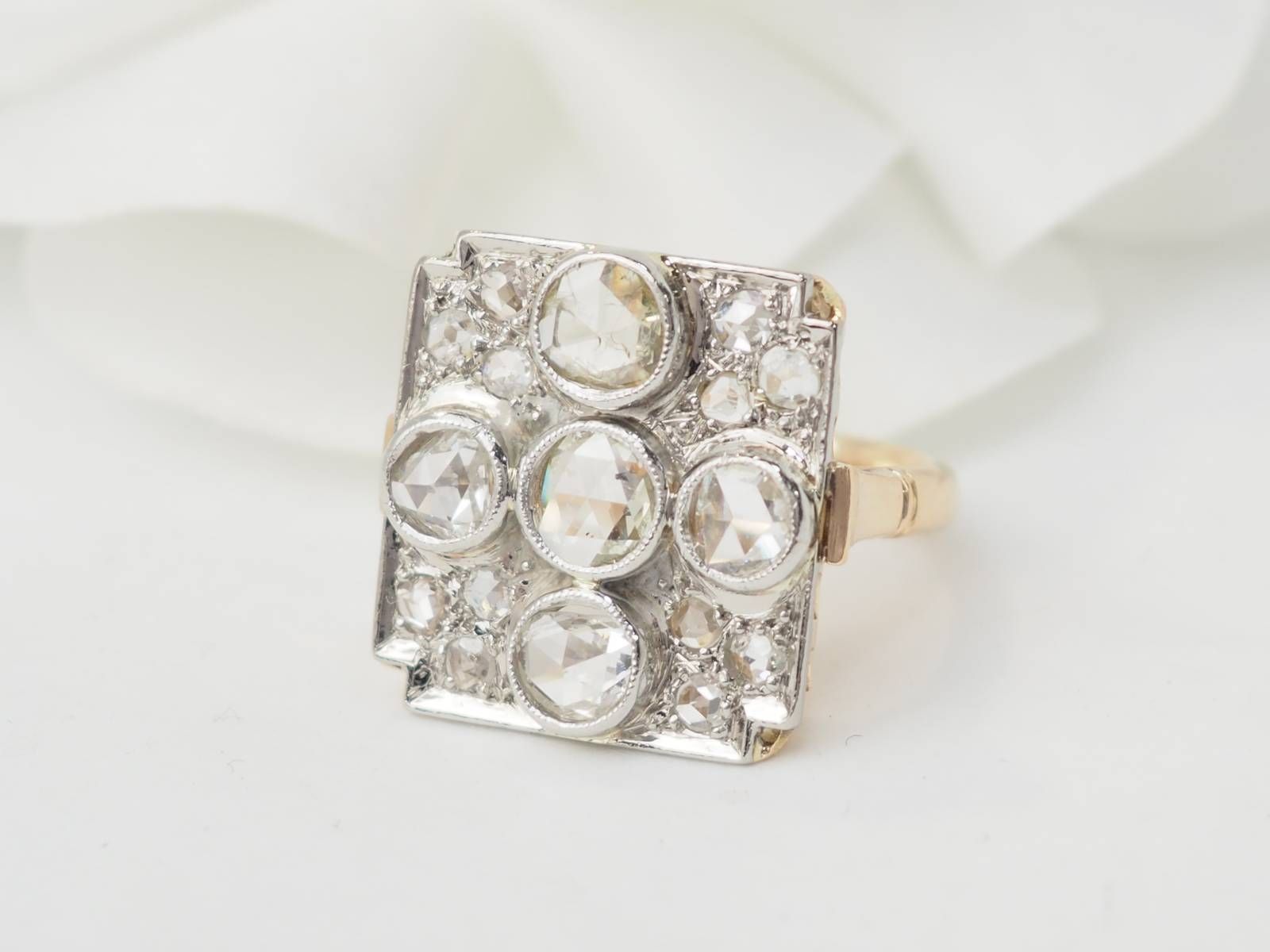 Bague ancienne en or jaune et platine avec diamants