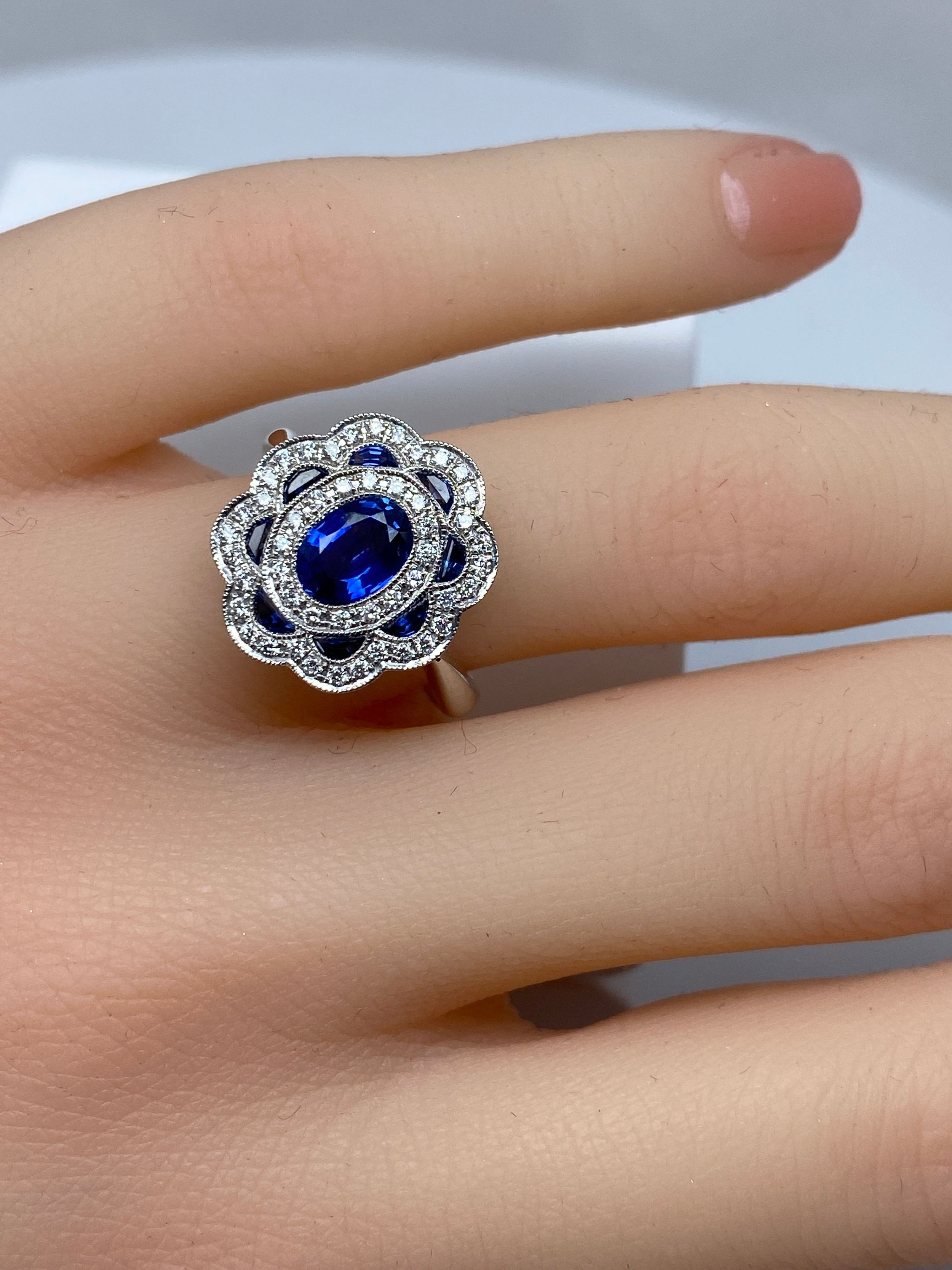 18k gold sapphire and diamond daisy ring