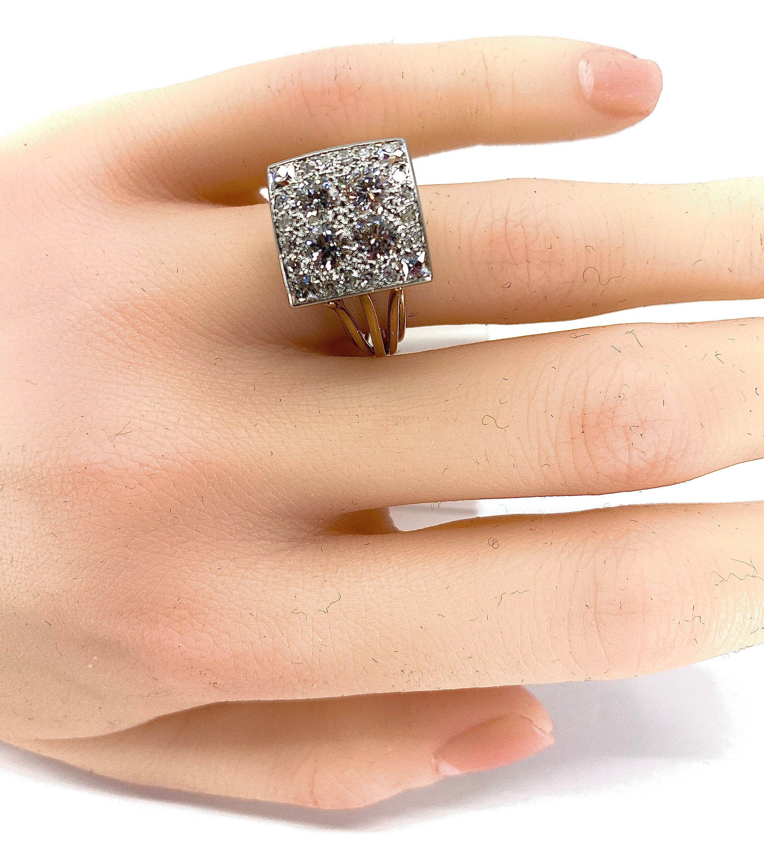 Ring in yellow gold, white gold and diamonds