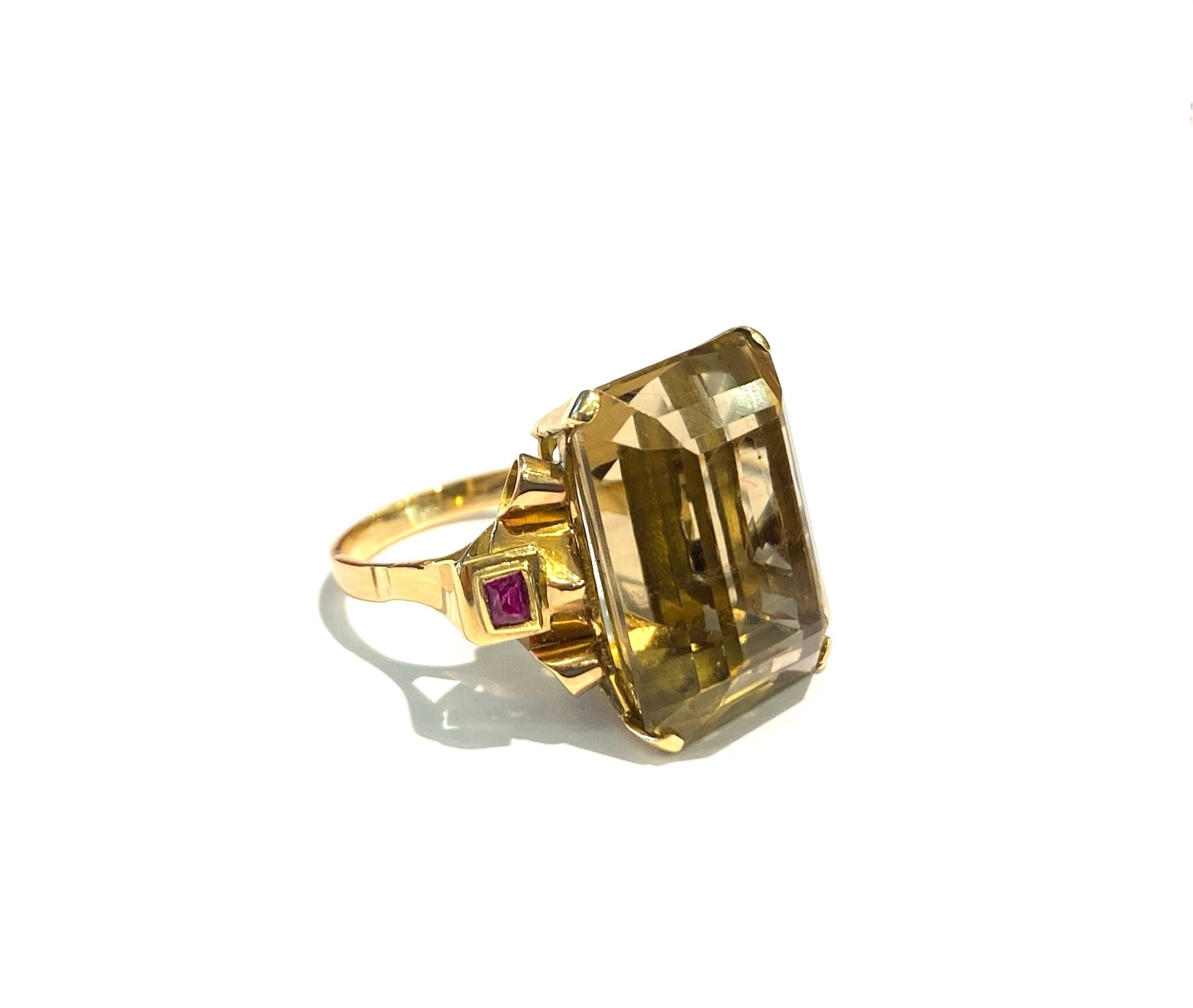 BAGUE DES ANNÉES 40 EN OR JAUNE ET CITRINE