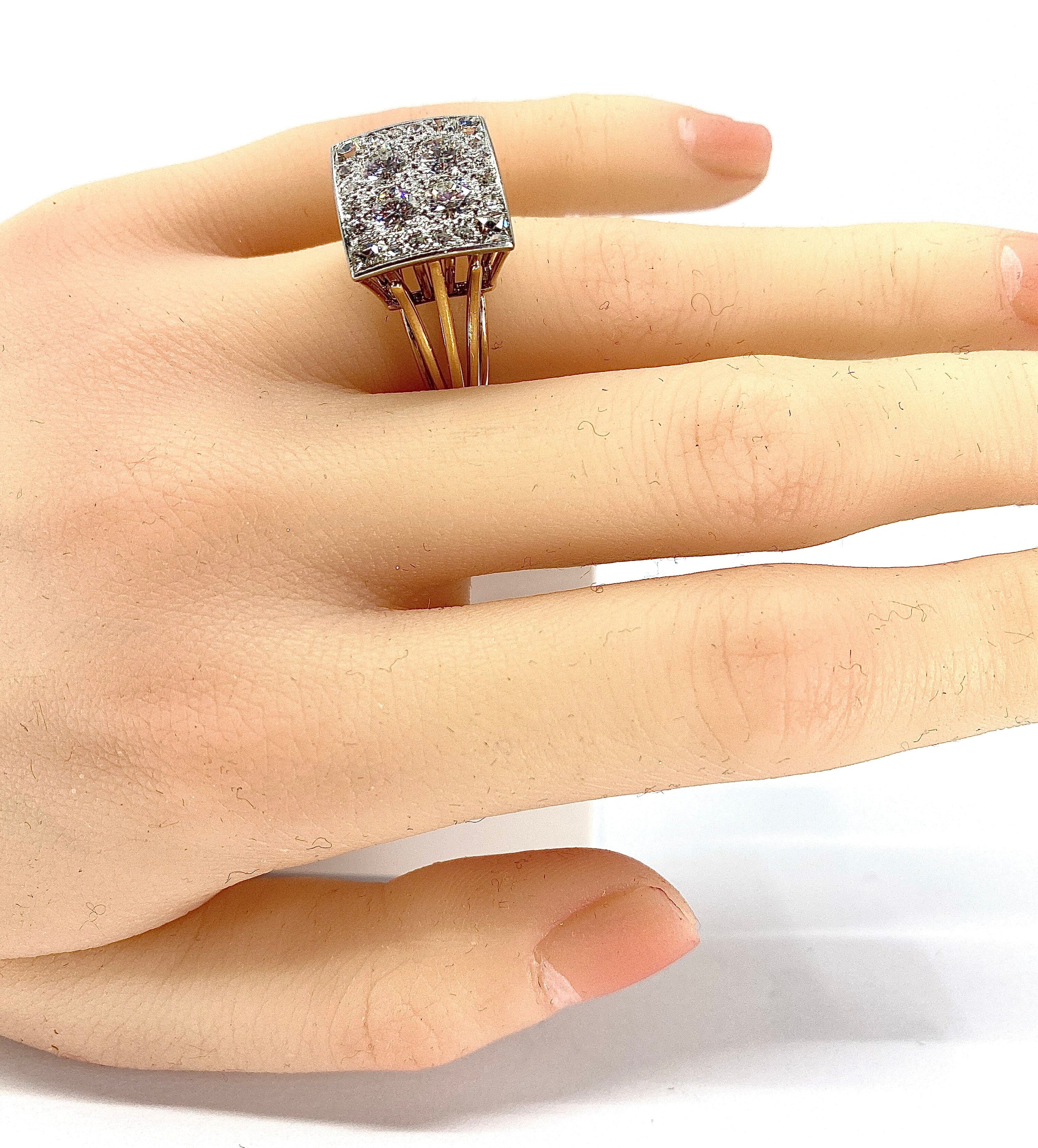 Ring in yellow gold, white gold and diamonds