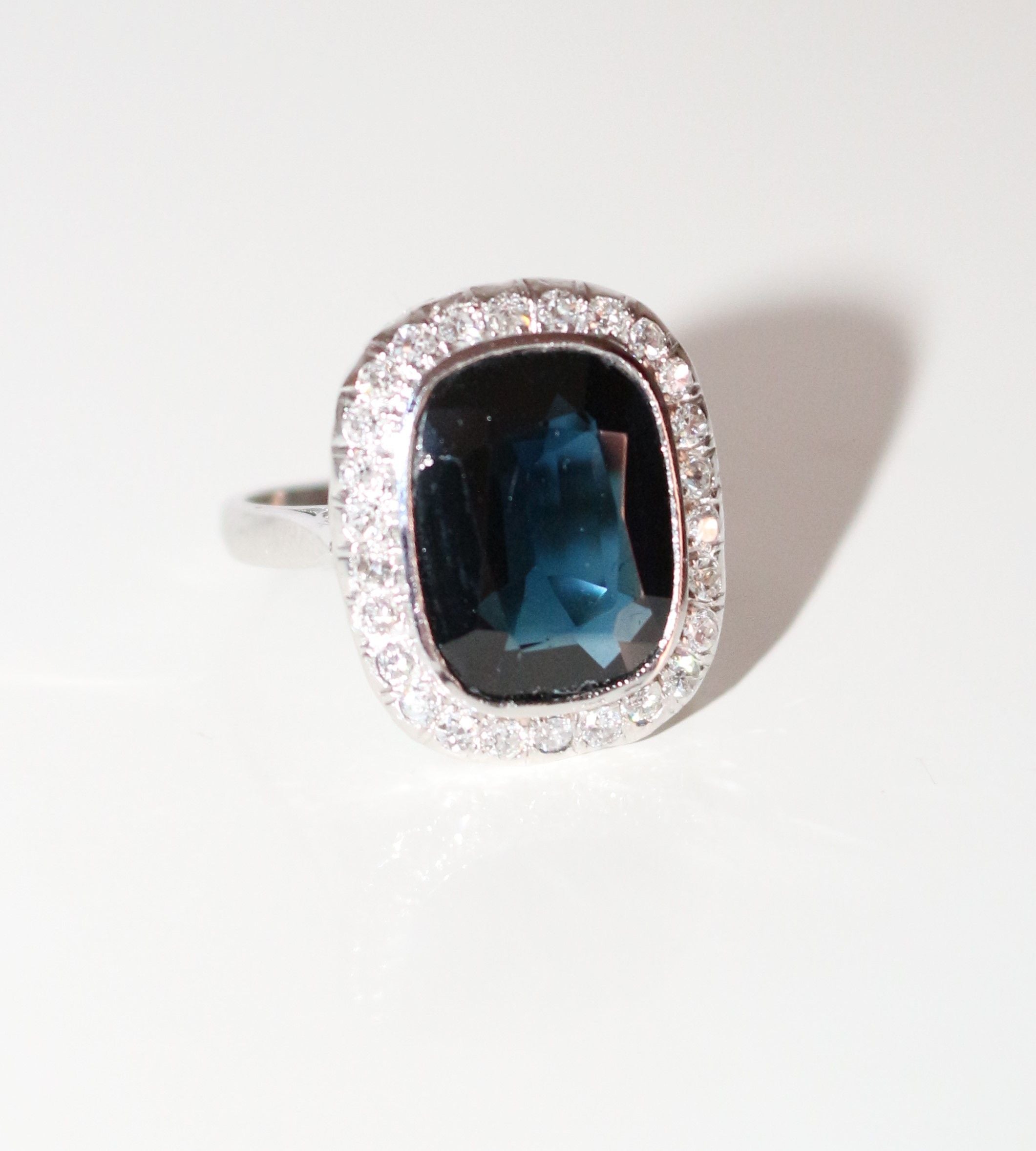 Bague Art Déco Saphir Diamants Platine