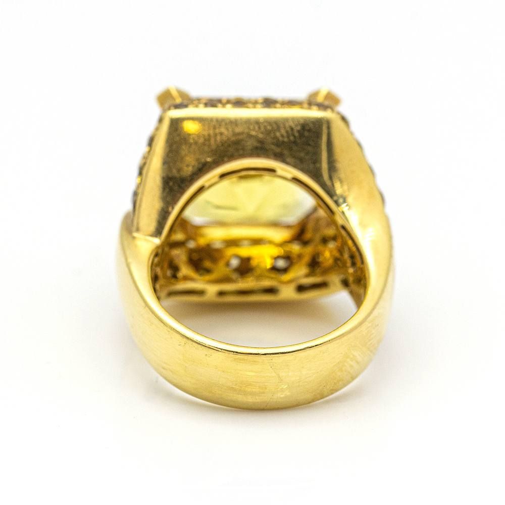 MYANMAR Bague en or jaune et saphir d'occasion